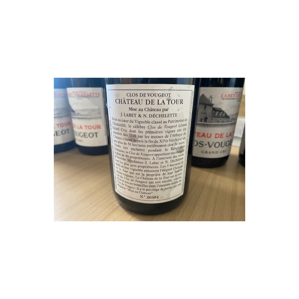 Château de la Tour Clos Vougeot Grand Cru rouge 2022 (3 bouteilles etiquettes tâchées)